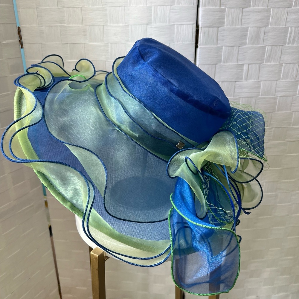 EUC $129 Forbusite Derby Hat $60